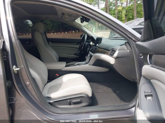 1HGCV2F90KA034941 Honda Accord Touring 2.0t