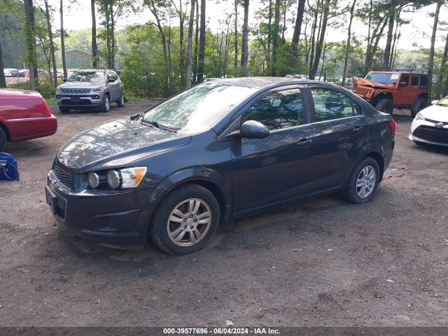 Chevrolet Sonic Lt Auto 2015 1G1JC5SG4F4144258 Image 2