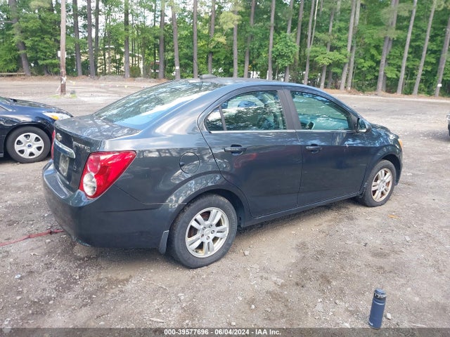 Chevrolet Sonic Lt Auto 2015 1G1JC5SG4F4144258 Image 4