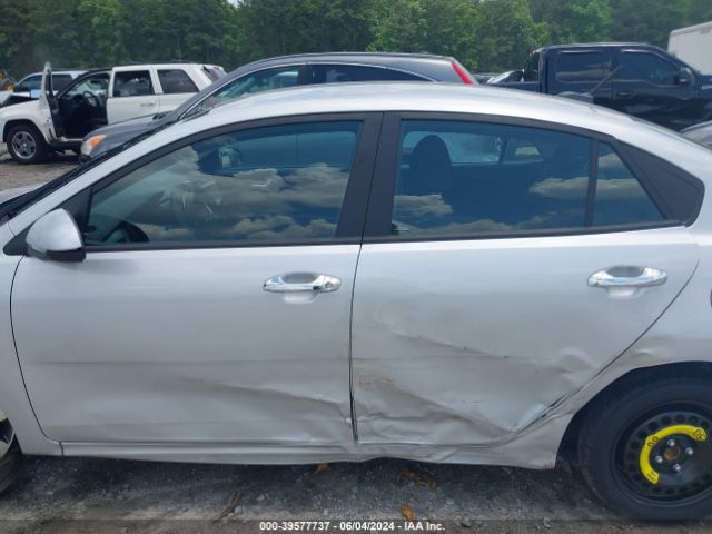 3KPA24AD7NE458365 KIA RIO S