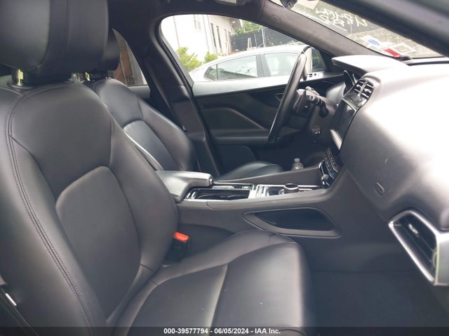 2020 JAGUAR F-PACE SADCJ2FX3LA619088 Photo 7
