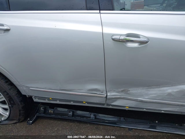 1GYKNBRS1HZ295993 Cadillac XT5 LUXURY