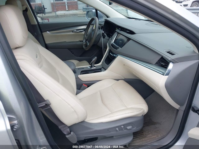 1GYKNBRS1HZ295993 Cadillac XT5 LUXURY