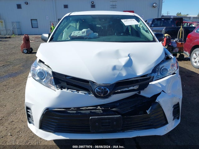 Toyota Sienna L 7 Passenger 2018 5TDZZ3DC2JS915790 Image 12