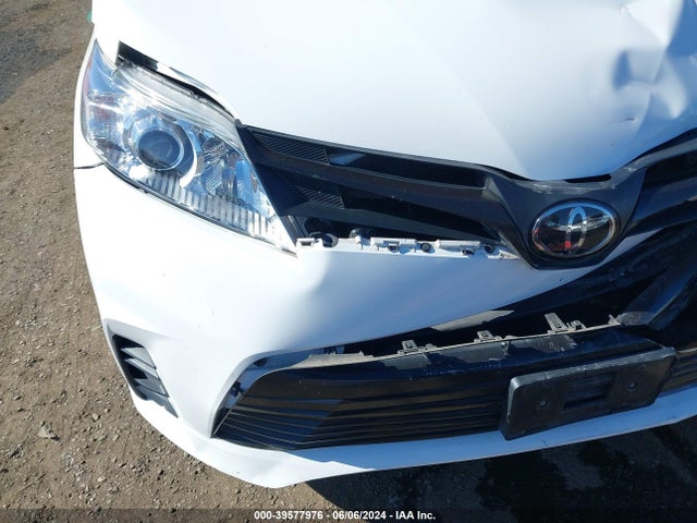 Toyota Sienna L 7 Passenger 2018 5TDZZ3DC2JS915790 Image 19