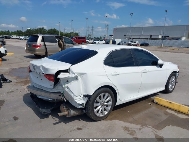 Toyota CAMRY LE 2020 4T1C11AK4LU991471 Image 4