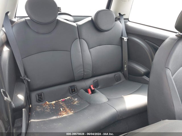 2010 MINI COOPER S WMWMF7C57ATZ72420 Photo 7