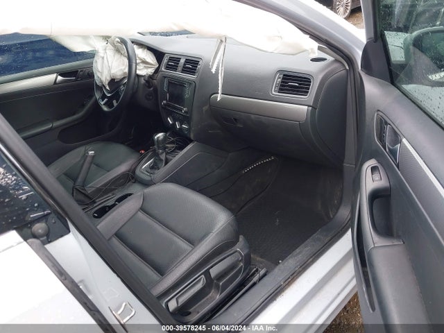 3VWDB7AJ9HM246871 Volkswagen Jetta 1.4t Se
