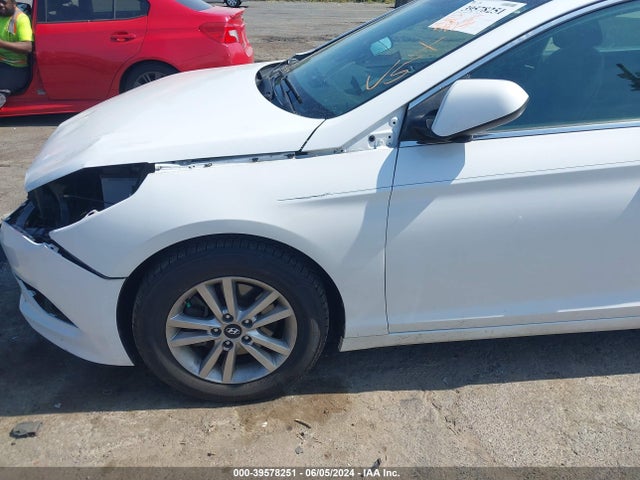 Hyundai SONATA SE 2016 5NPE24AF0GH350851 Image 12