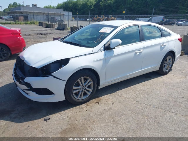 Hyundai SONATA SE 2016 5NPE24AF0GH350851 Image 2