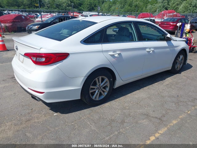Hyundai SONATA SE 2016 5NPE24AF0GH350851 Image 4