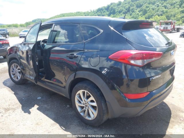 KM8J3CA46GU023537 Hyundai TUCSON SE