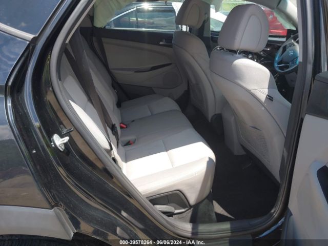 KM8J3CA46GU023537 Hyundai TUCSON SE