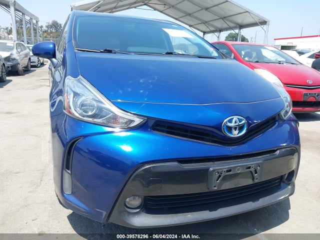 Toyota Prius V Five 2017 JTDZN3EUXHJ070505 Image 13