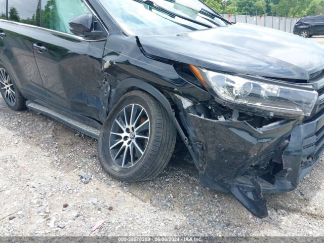 5TDJZRFH2HS438605 Toyota Highlander Se