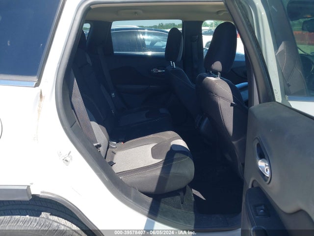 Jeep Cherokee Latitude 2014 1C4PJLCS5EW105888 Image 8