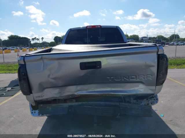 5TFRW5F16HX215386 Toyota Tundra Sr5 5.7l V8