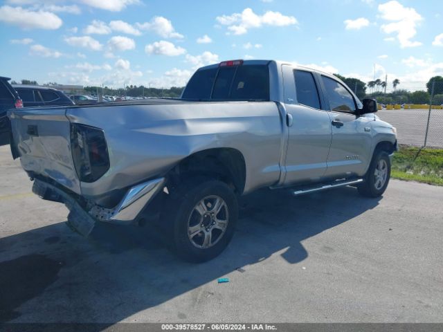 5TFRW5F16HX215386 Toyota Tundra Sr5 5.7l V8