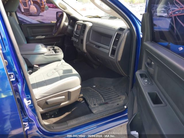 1C6RR7FT9HS607366 RAM 1500 Express Quad Cab 4x4 6'4 Box