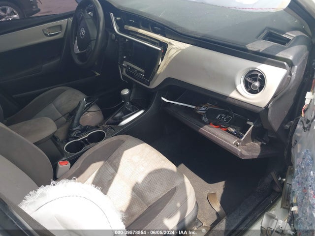 Toyota COROLLA LE 2018 5YFBURHE3JP854831 Image 5