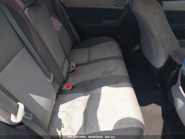 Toyota COROLLA LE 2018 5YFBURHE3JP854831 Image 8