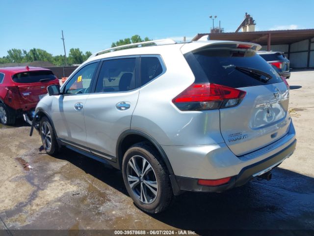 JN8AT2MV0HW019044 Nissan Rogue Sl
