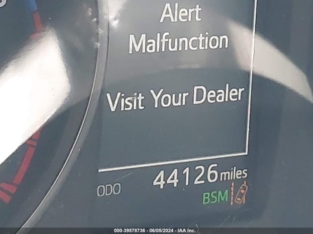 Toyota Rav4 Xle 2018 JTMRFREV6JJ260509 Image 15