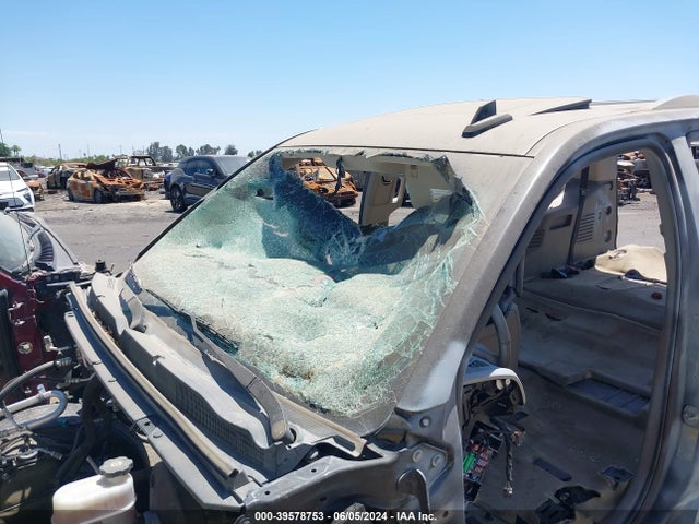 Chevrolet Tahoe Lt 2018 1GNSCBKC9JR366059 Image 16