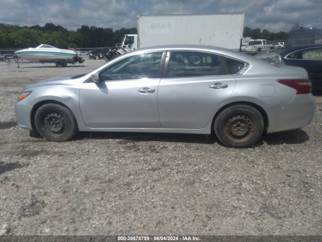 Nissan Altima 2.5 S 2018 1N4AL3AP9JC117221 Image 14