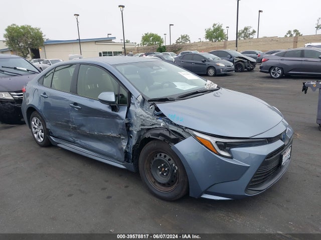 Toyota Corolla Hybrid Le 2024 JTDBCMFE8R3028506 главное изображение