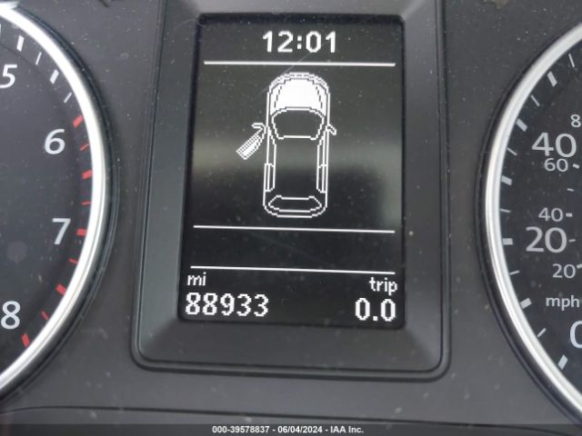 WVGBV7AX7GW586715 Volkswagen TIGUAN SE