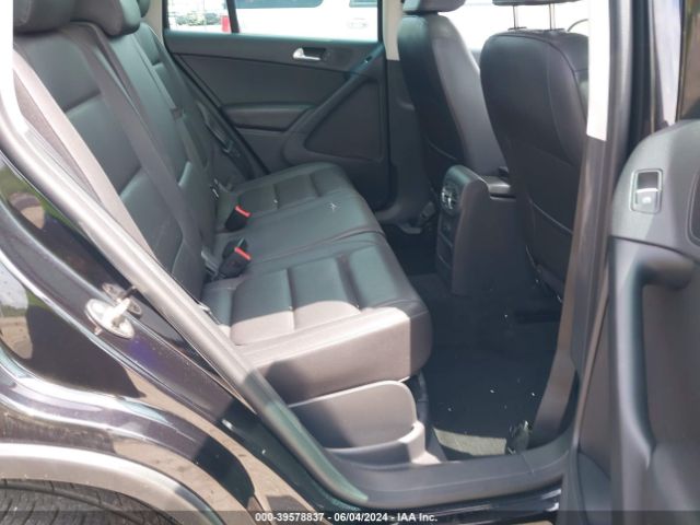 WVGBV7AX7GW586715 Volkswagen TIGUAN SE