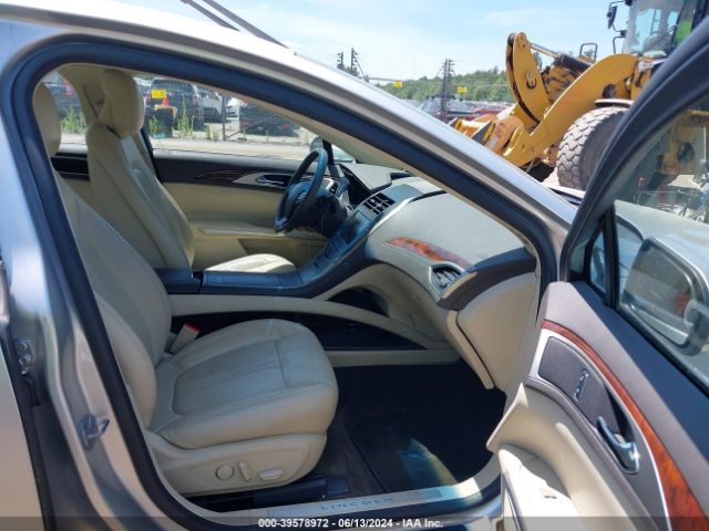 3LN6L2J91ER826126 Lincoln MKZ