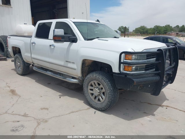 2016 1GC1KWE82GF249293 main image