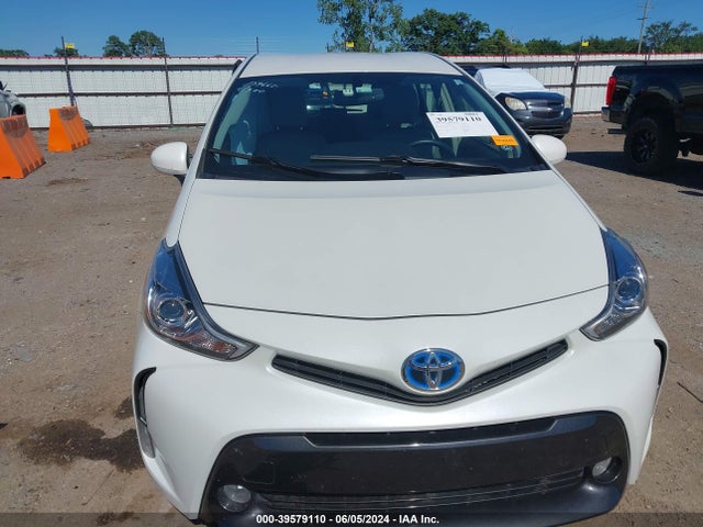 Toyota Prius V Five 2017 JTDZN3EU5HJ057936 Image 12