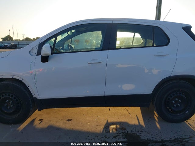 Chevrolet TRAX LS 2018 3GNCJKSB1JL185319 Image 14