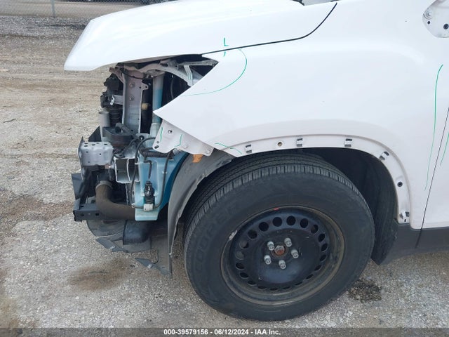Chevrolet TRAX LS 2018 3GNCJKSB1JL185319 Image 19