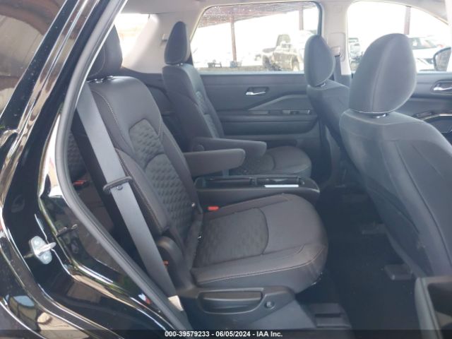 5N1DR3BD7NC238812 Nissan Pathfinder Sv 4wd