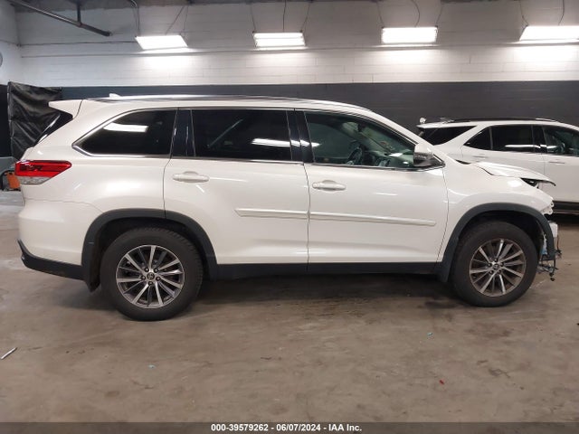 Toyota Highlander Xle 2019 5TDJZRFH3KS574359 Image 14
