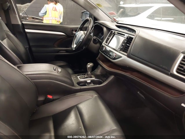 Toyota Highlander Xle 2019 5TDJZRFH3KS574359 Image 5