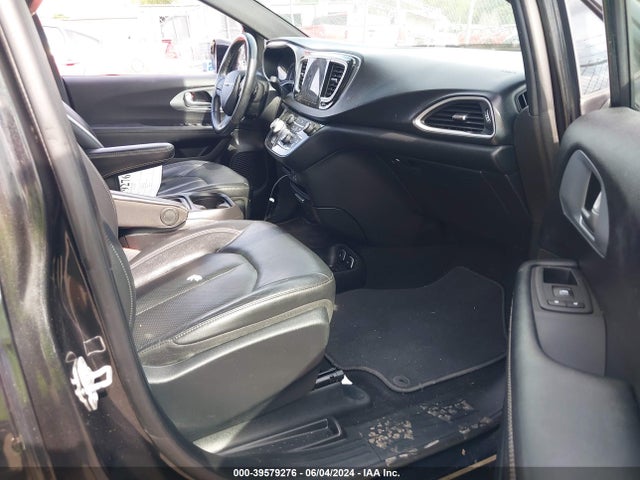 2C4RC1BG8LR123053 Chrysler Pacifica Touring L