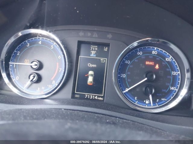 2T1BURHEXKC239775 Toyota COROLLA SE