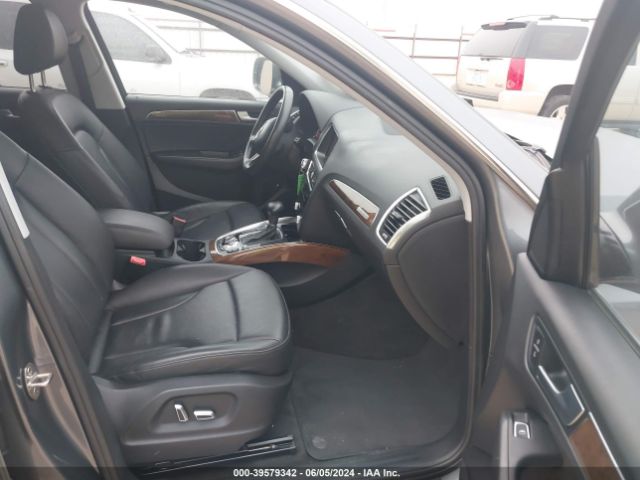 WA1C2AFP4HA070182 Audi Q5 2.0t Premium