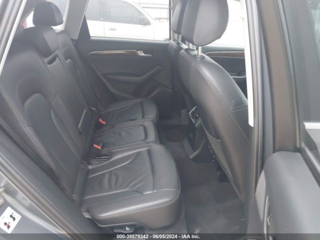 WA1C2AFP4HA070182 Audi Q5 2.0t Premium