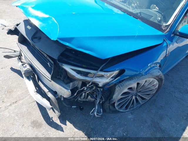 WA1VABGE1KB008688 Audi E-tron Premium Plus