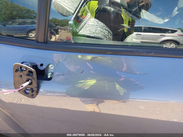 Toyota COROLLA LE 2022 5YFEPMAE7NP375285 Image 18