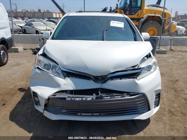 Toyota Sienna Xle 8 Passenger 2018 5TDYZ3DC1JS914982 Image 12