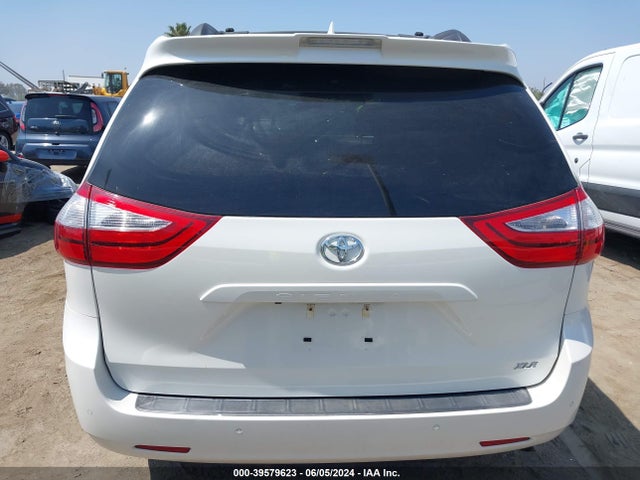 Toyota Sienna Xle 8 Passenger 2018 5TDYZ3DC1JS914982 Image 16