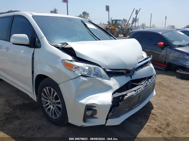 Toyota Sienna Xle 8 Passenger 2018 5TDYZ3DC1JS914982 Image 6