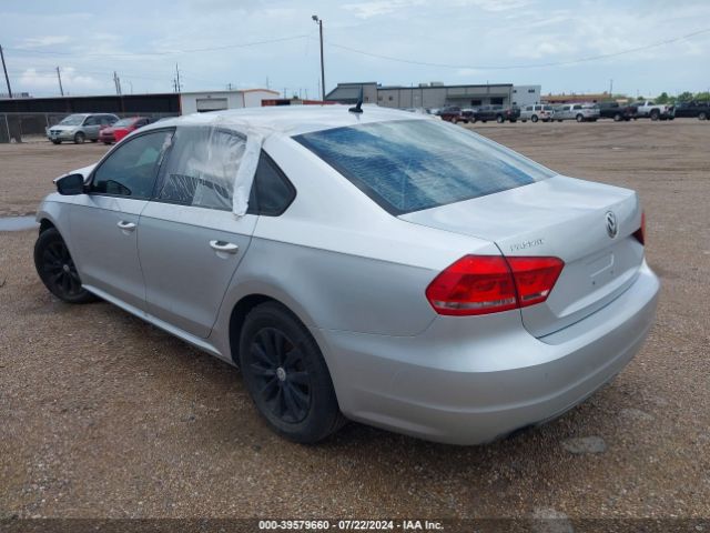 1VWAS7A31FC021010 Volkswagen Passat 1.8t S